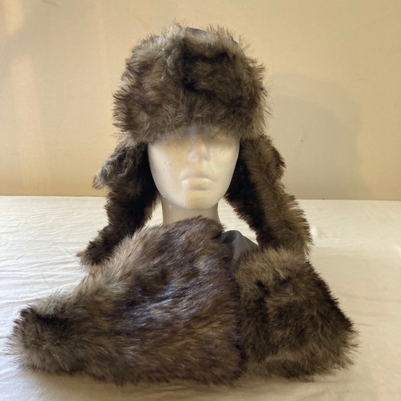 2 Gray Winter Trapper Hats With Brown Faux Fur - Picture 8 of 8
